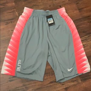 NWT Nike Elite Basketball Shorts - M